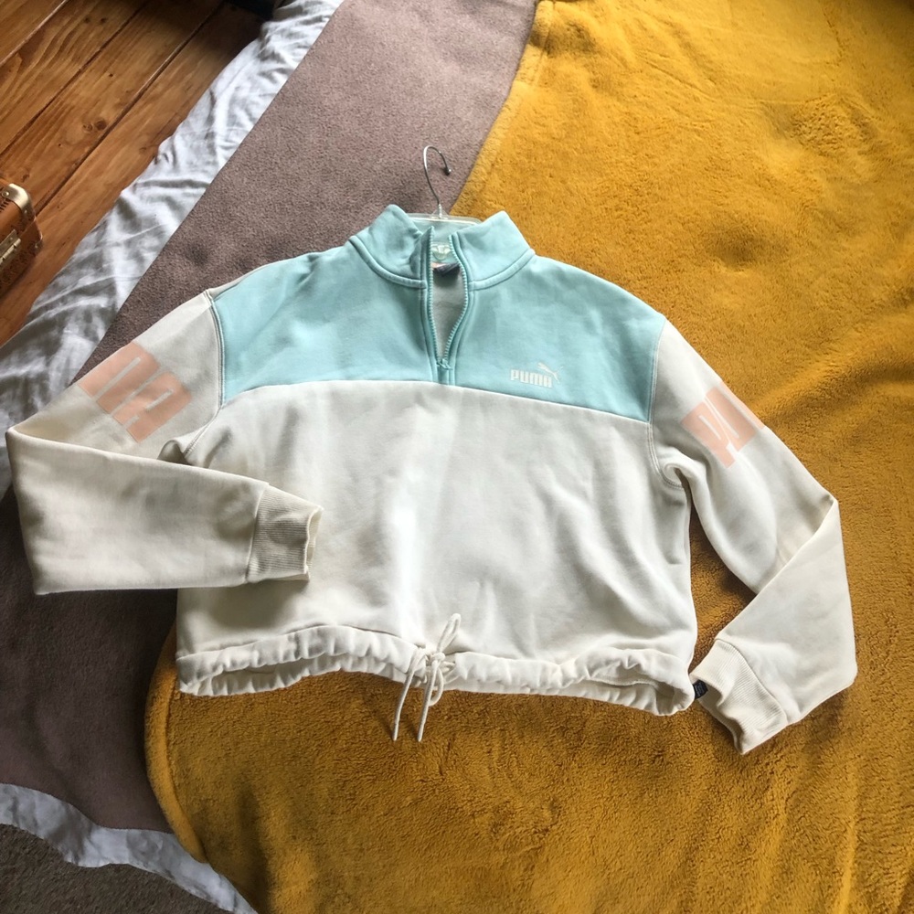 PUMA // Cropped Sweater